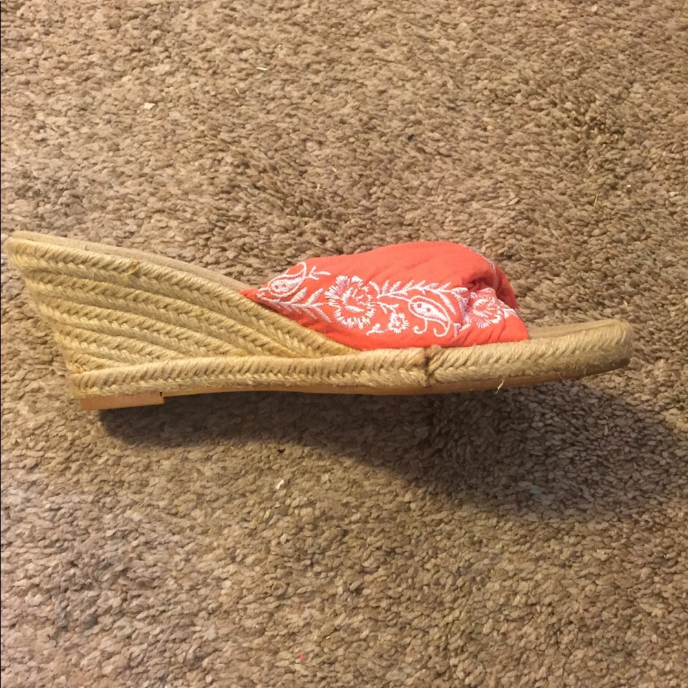 Coldwater Creek wedges 9 - Picture 2 of 3